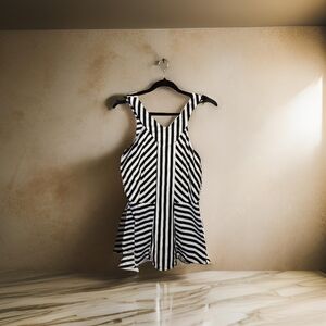torrid brand sleeveless black and white top. size 12